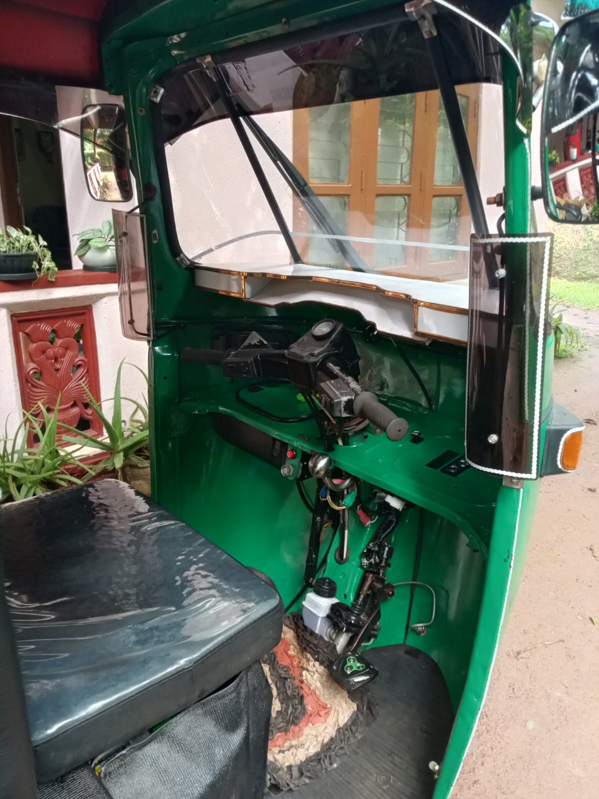Bajaj 2 stroke 2009 - பயன்படுத்தப்பட்டது முச்சக்கர வண்டி sale in Sri Lanka - patpat.lk