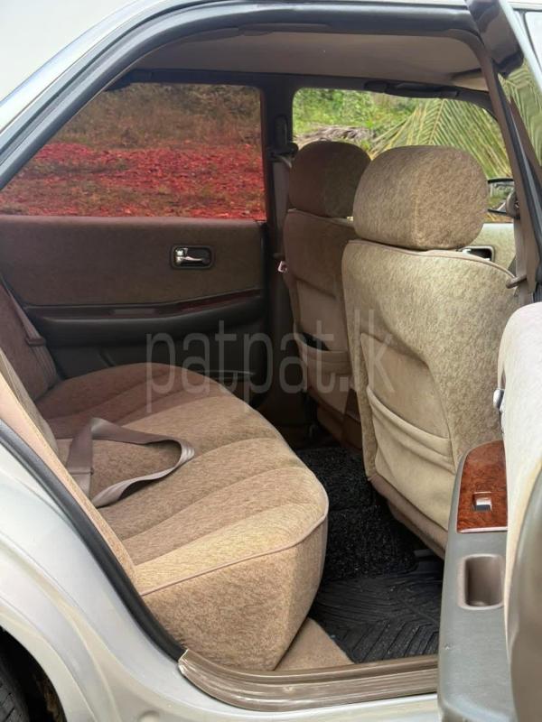 Nissan Laurel 1993 - பயன்படுத்தப்பட்டது கார் sale in Sri Lanka - patpat.lk