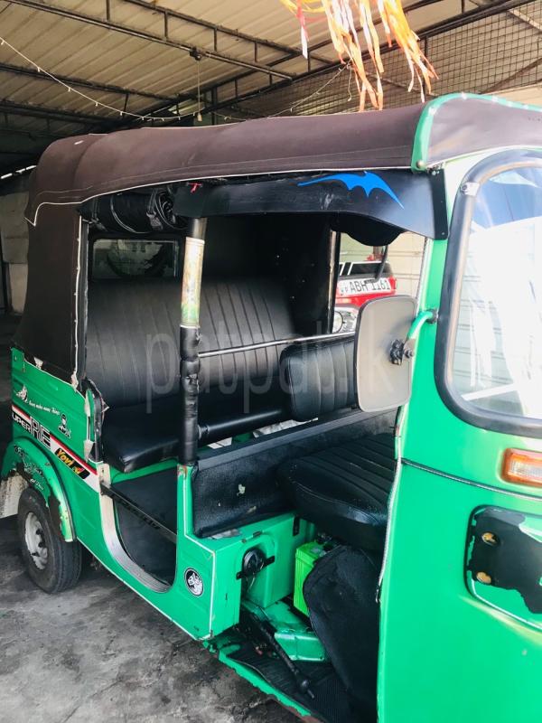Bajaj 4 stroke 2015 - பயன்படுத்தப்பட்டது முச்சக்கர வண்டி sale in Sri Lanka - patpat.lk