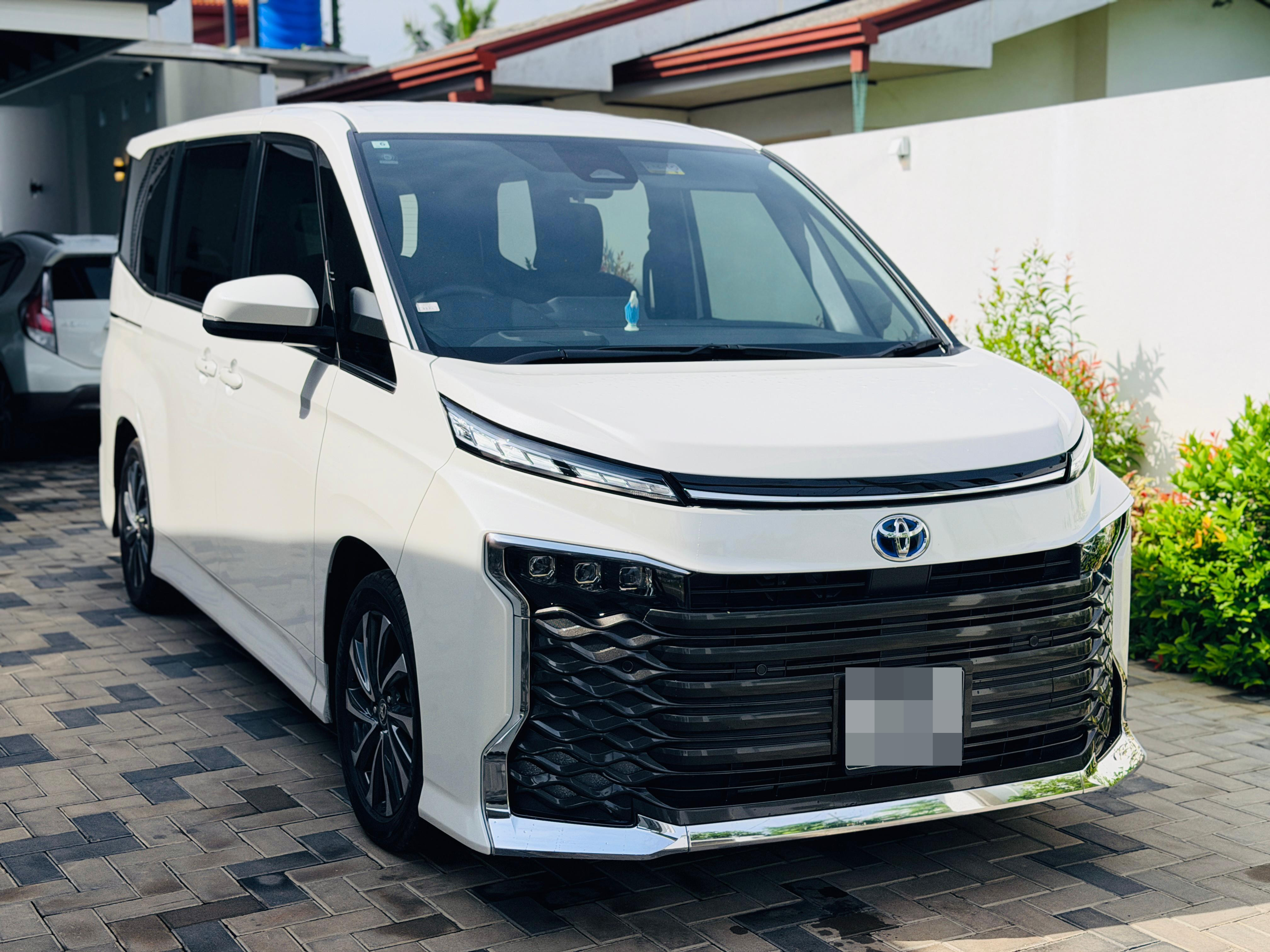 Toyota Voxy 2025 - Brand New Van sale in Sri Lanka - patpat.lk