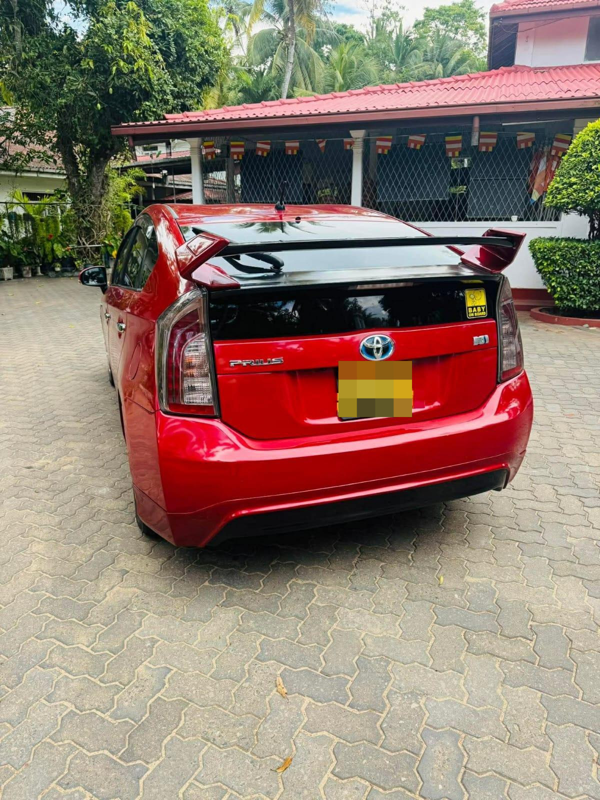 Toyota Prius 2012 - Used Car sale in Sri Lanka - patpat.lk