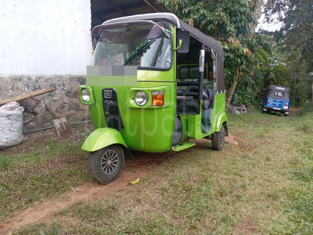 Bajaj Three Wheel 2011 - Used Three wheeler sale in Sri Lanka - patpat.lk
