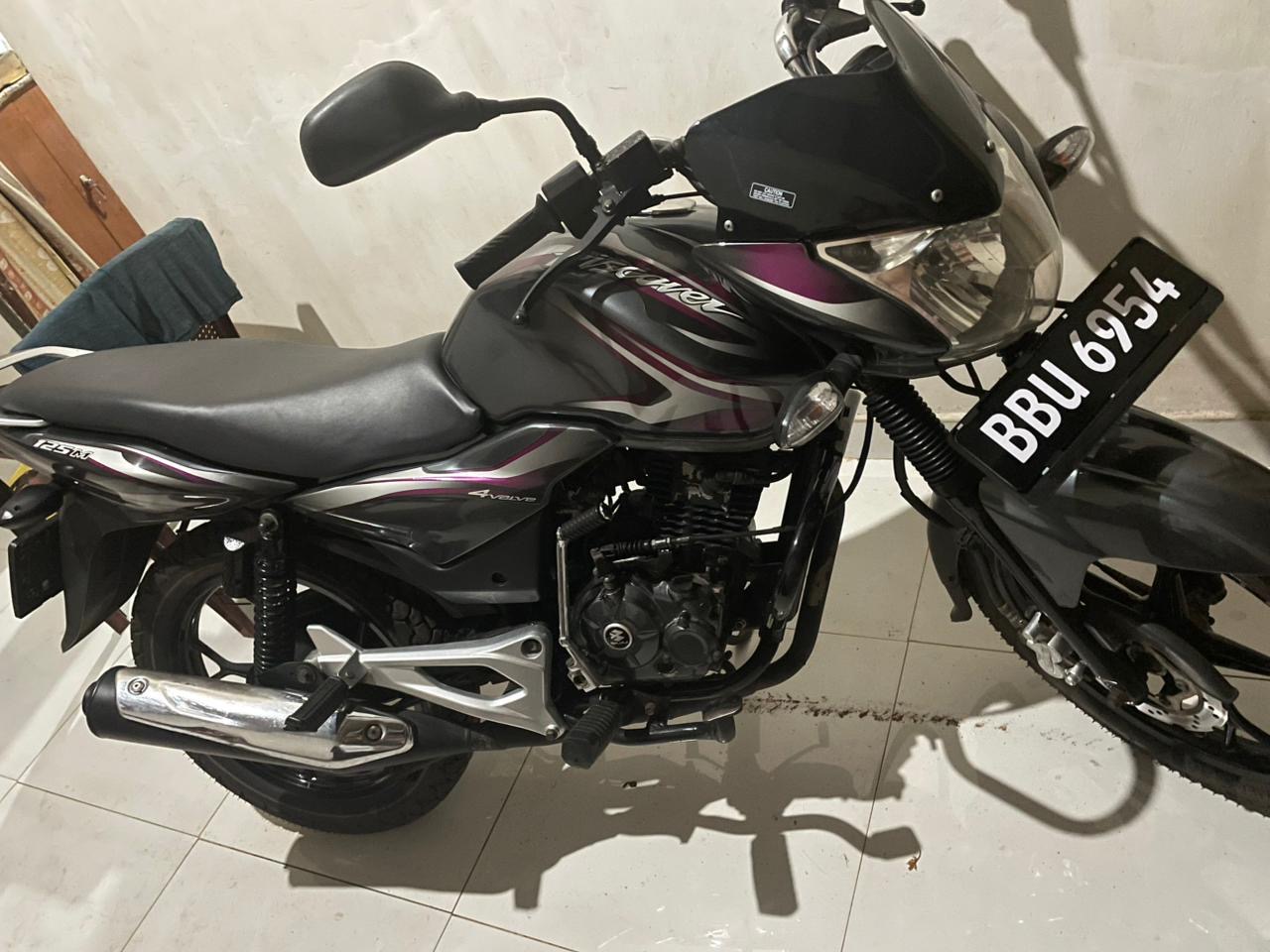 Bajaj Discover 2015 - Used Bike sale in Sri Lanka - patpat.lk