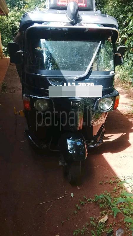 Bajaj Three Wheel 2013 - பயன்படுத்தப்பட்டது முச்சக்கர வண்டி sale in Sri Lanka - patpat.lk