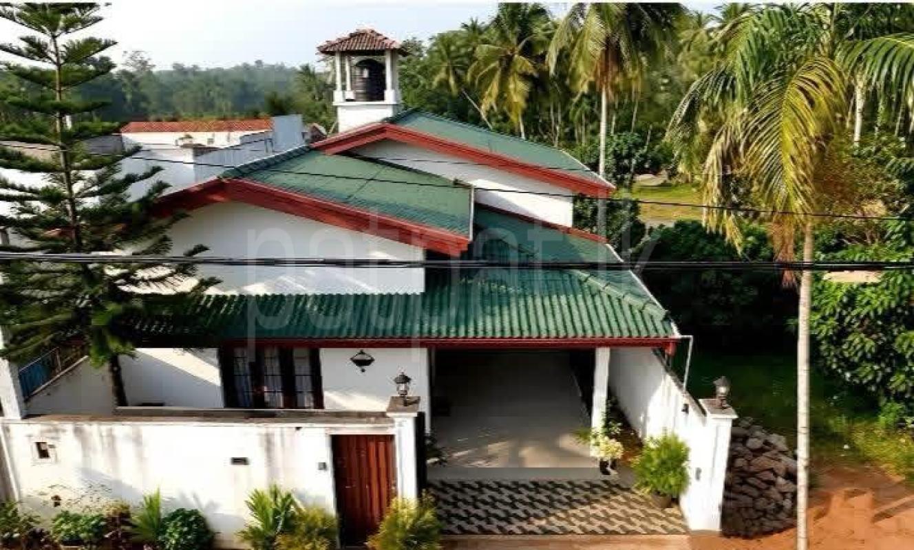 House for Sale in Colombo Fort (Colombo 01)