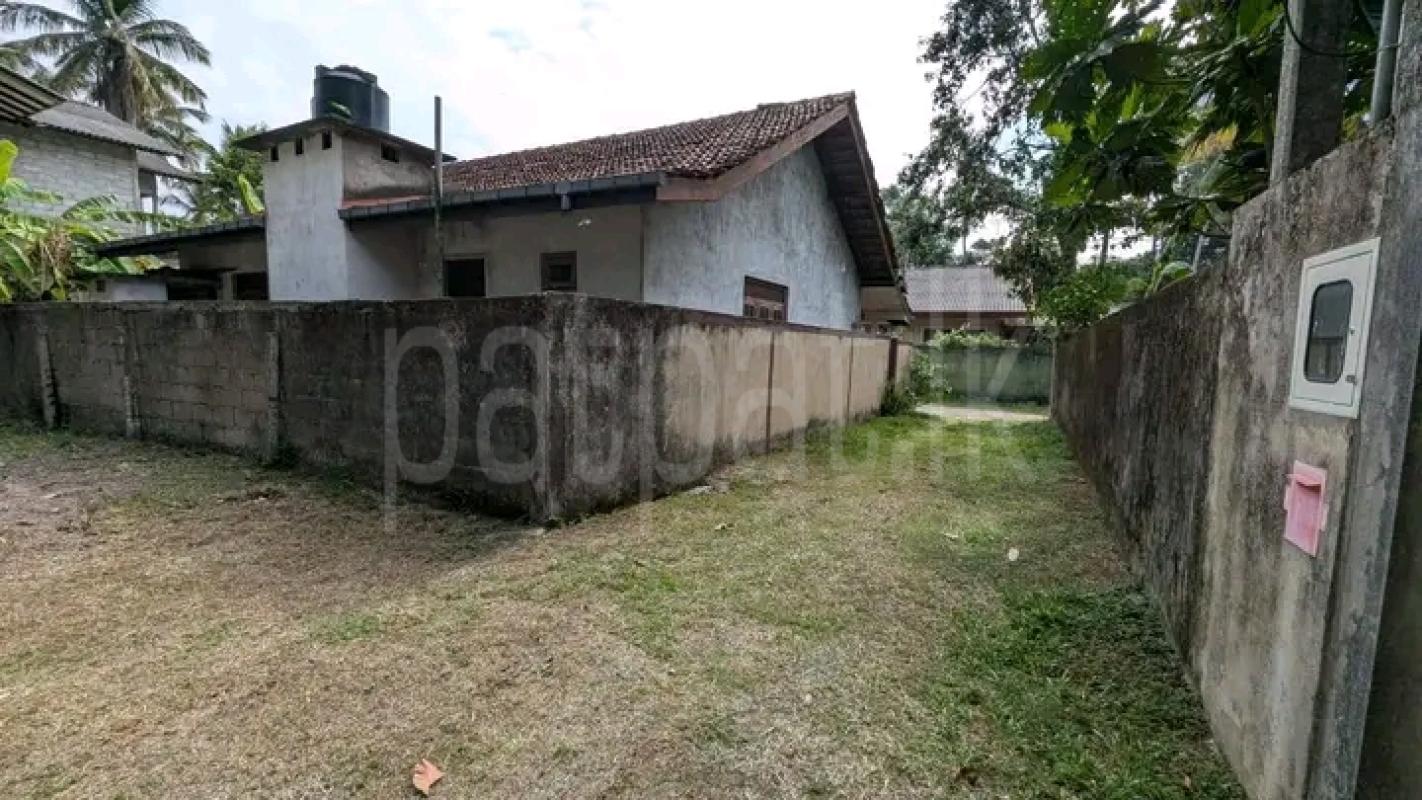 Commercial Land for Sale in Nittambuwa