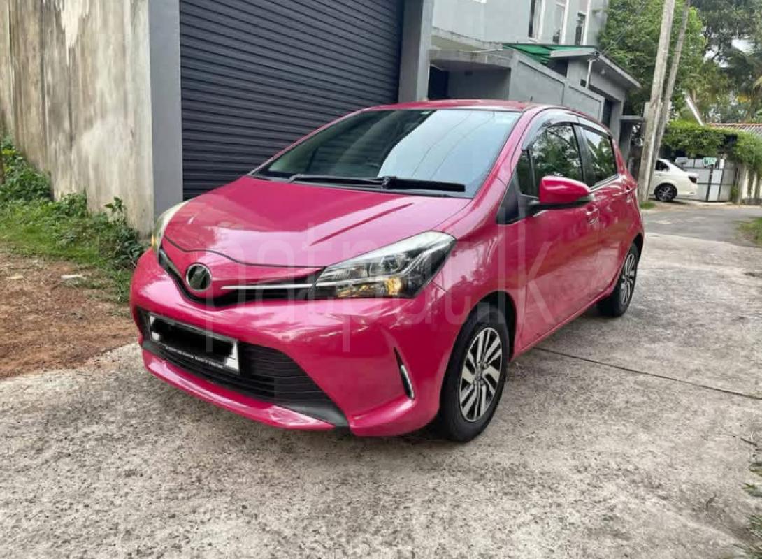 Toyota Vitz 2017 - பயன்படுத்தப்பட்டது கார் sale in Sri Lanka - patpat.lk