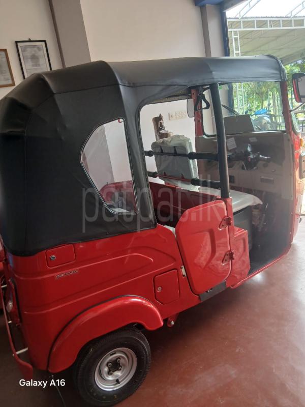 Bajaj 4 stroke 2025 - சான்றளிக்கப்பட்டது முச்சக்கர வண்டி sale in Sri Lanka - patpat.lk