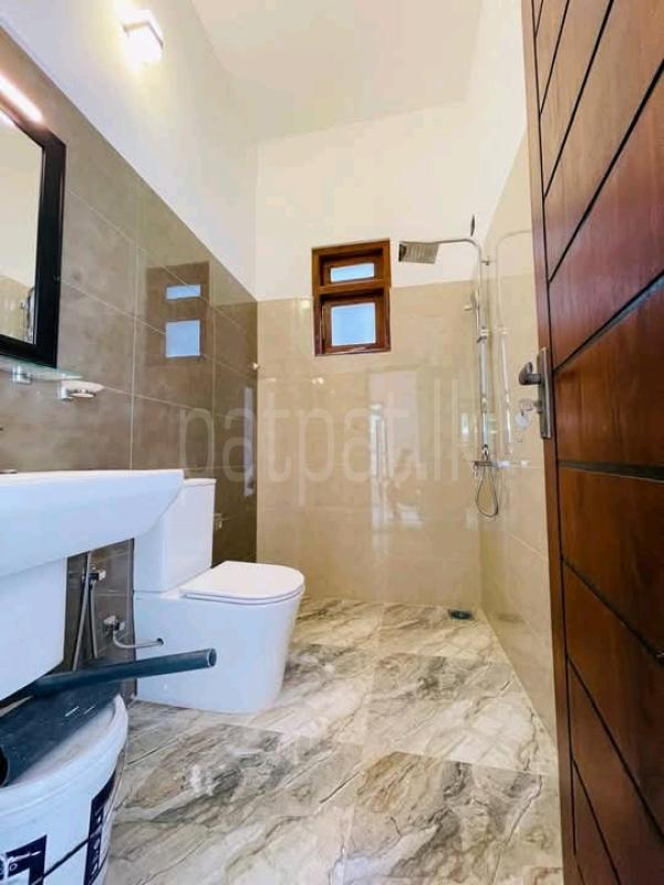 House for Sale in Athurugiriya