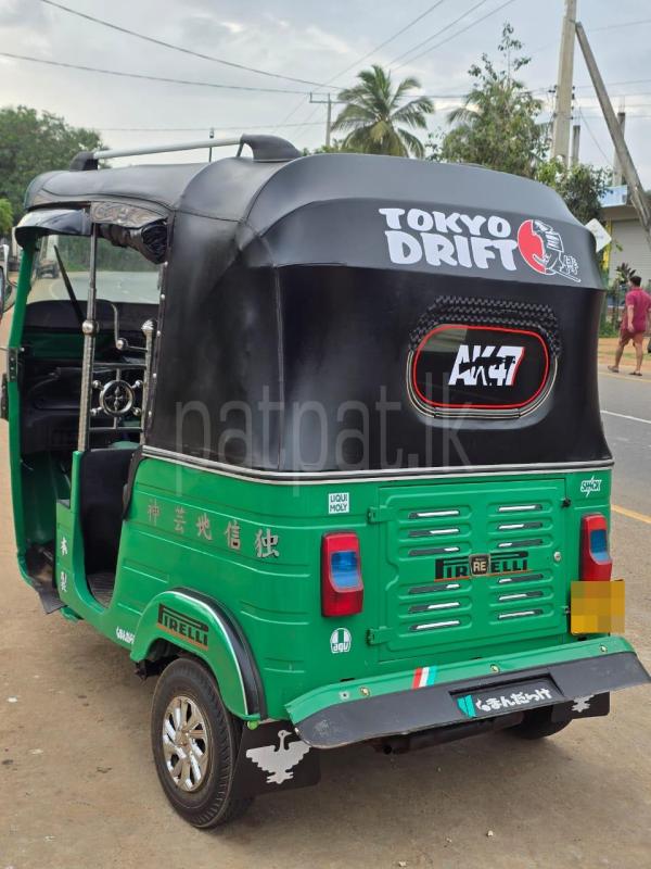 Bajaj Three Wheel 2014 - பயன்படுத்தப்பட்டது முச்சக்கர வண்டி sale in Sri Lanka - patpat.lk
