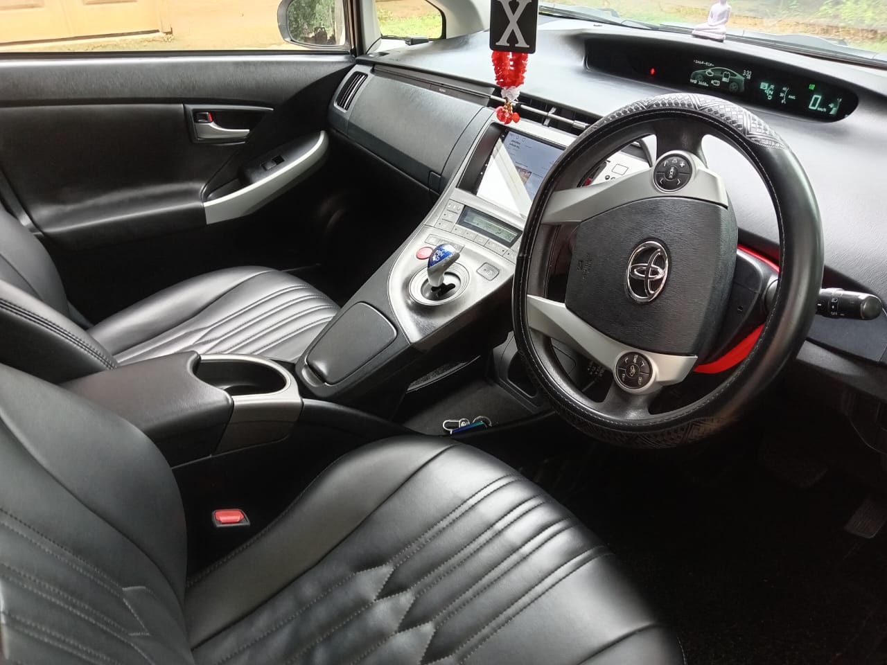 Toyota Prius 2013 - பயன்படுத்தப்பட்டது கார் sale in Sri Lanka - patpat.lk