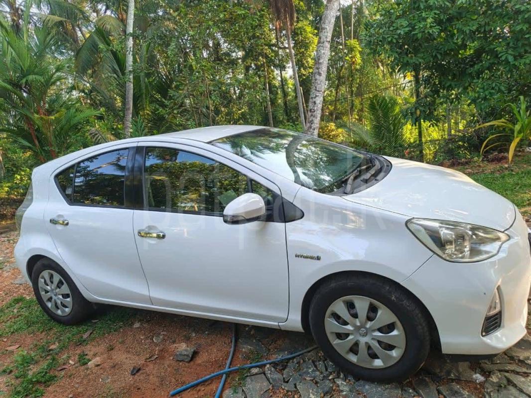 Toyota Aqua 2013 - Used Car sale in Sri Lanka - patpat.lk