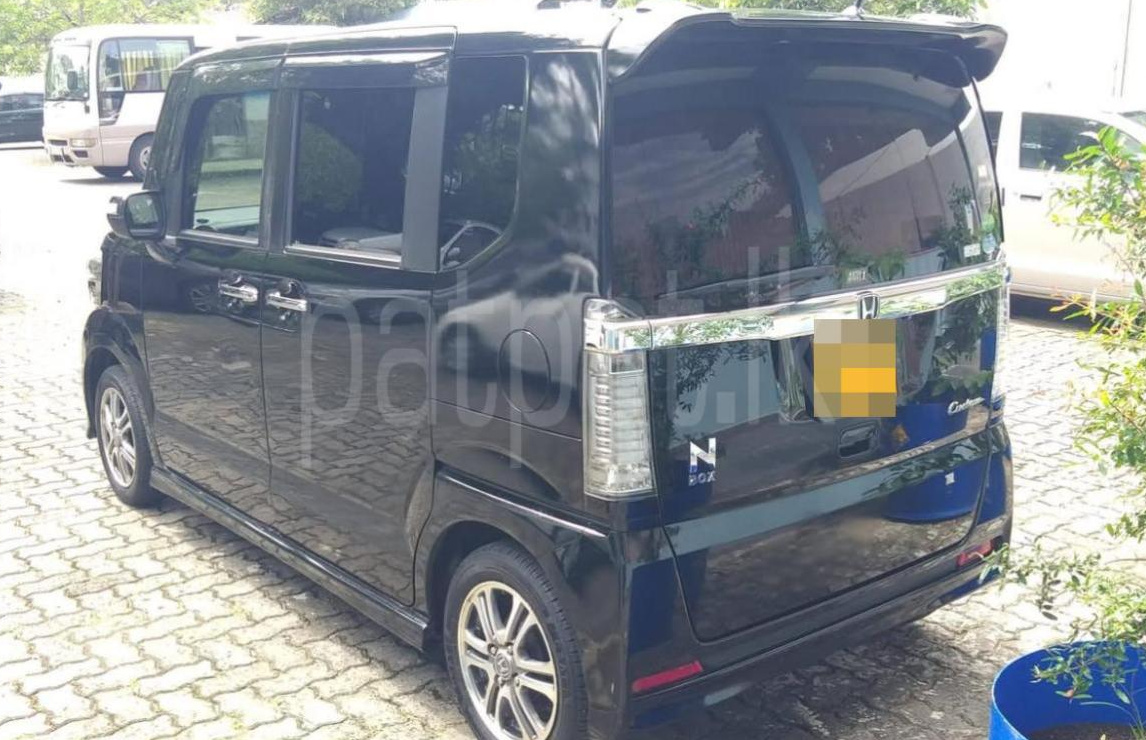 Honda N BOX 2016 - பயன்படுத்தப்பட்டது கார் sale in Sri Lanka - patpat.lk