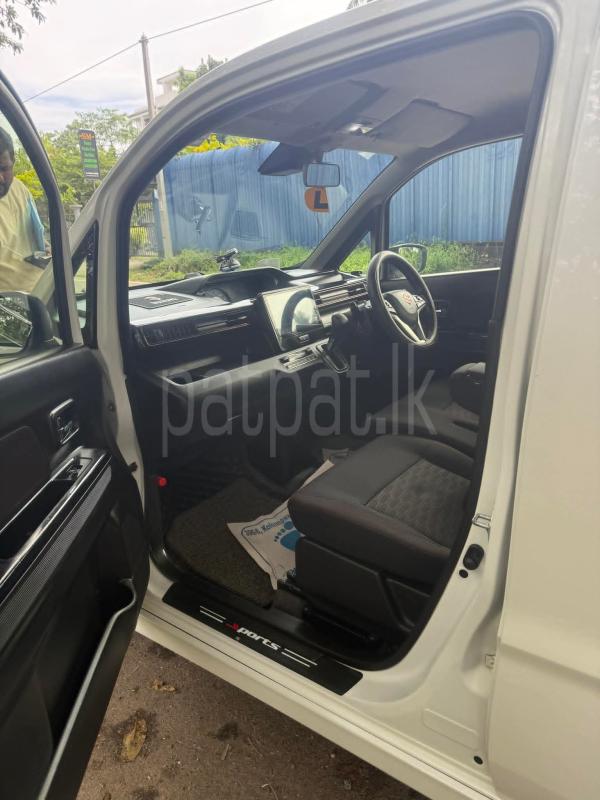 Advertisement image 6