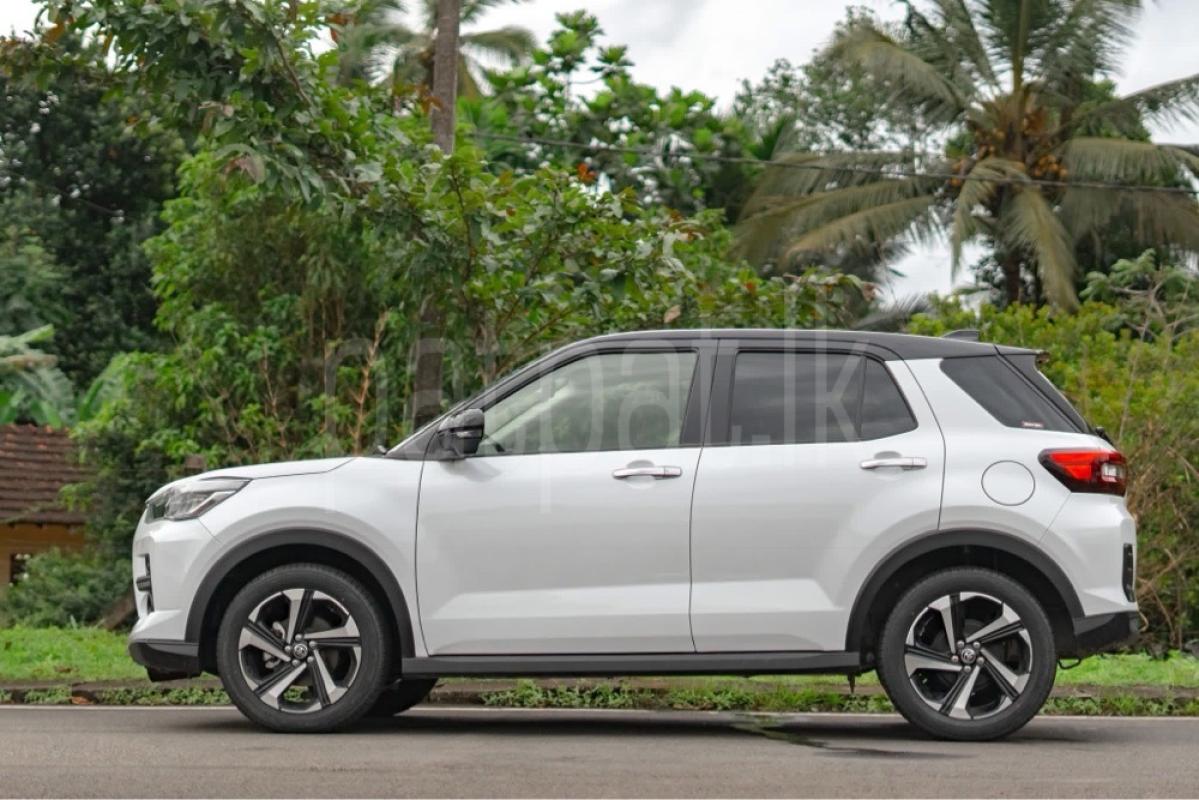 Advertisement image 4