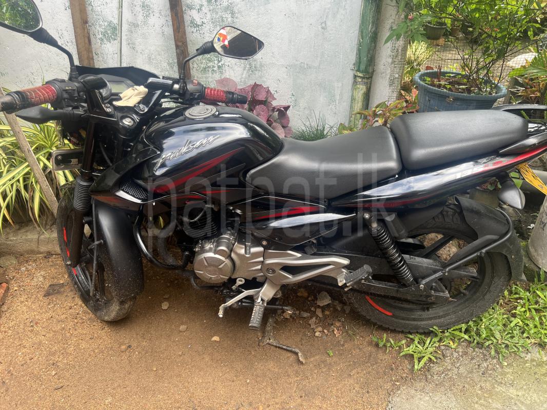 Bajaj Pulsar 2015 - Used Bike sale in Sri Lanka - patpat.lk