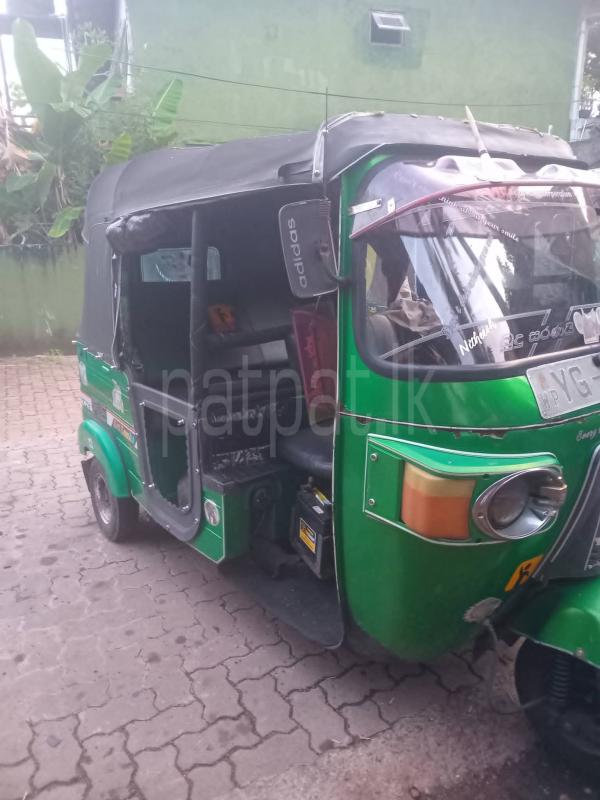 Bajaj Three Wheel 2010 - பயன்படுத்தப்பட்டது முச்சக்கர வண்டி sale in Sri Lanka - patpat.lk