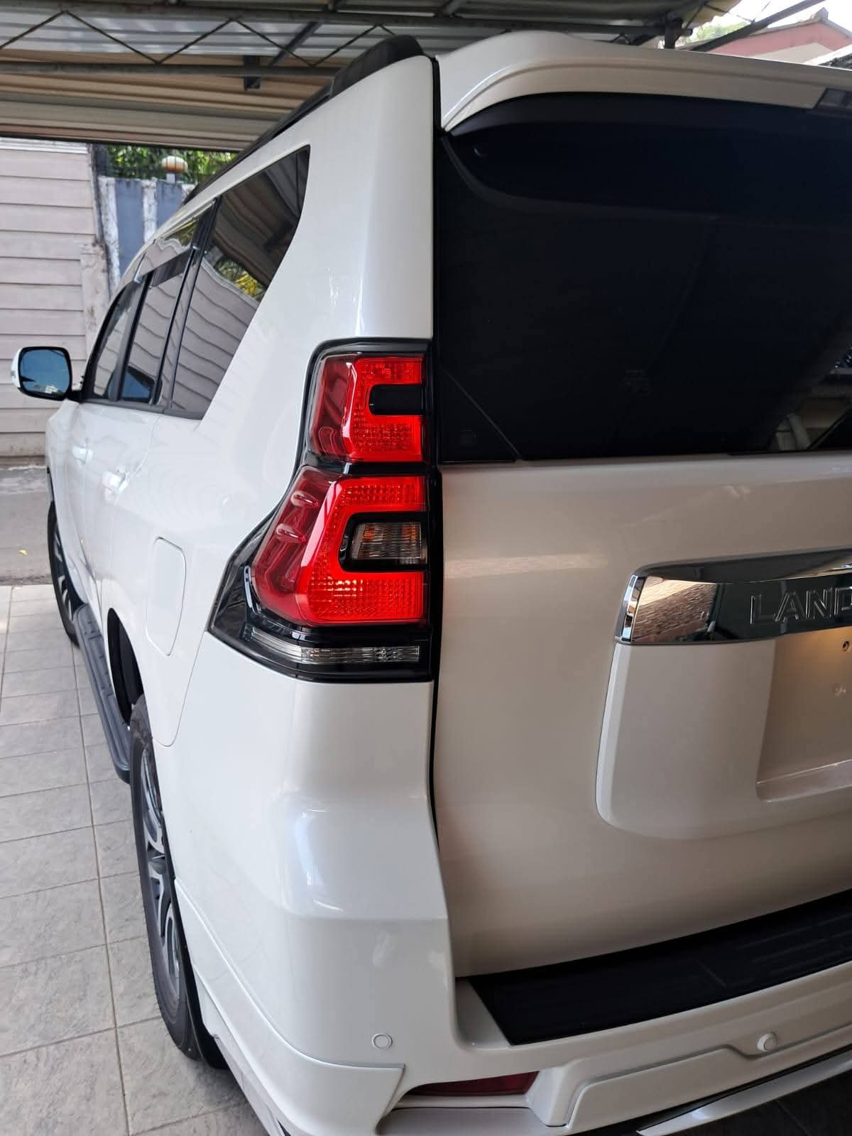 Toyota Land Cruiser Prado 2023 - Used SUV sale in Sri Lanka - patpat.lk