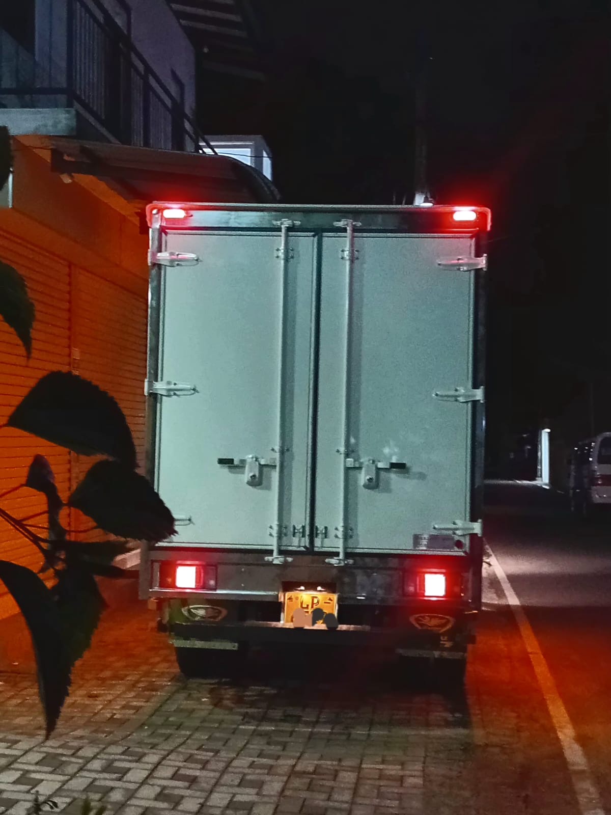 Isuzu ELF 2025 - Used Truck sale in Sri Lanka - patpat.lk