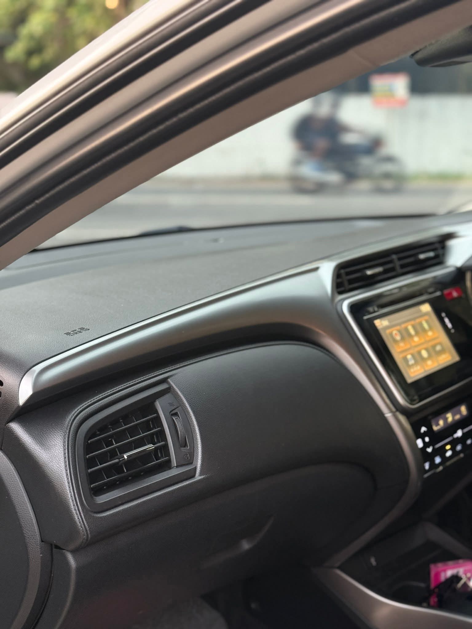 Honda Grace 2016 - Used Car sale in Sri Lanka - patpat.lk