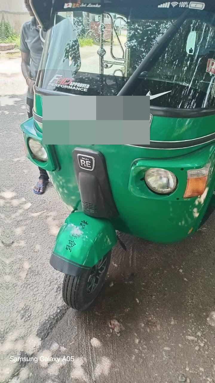 Bajaj 4 stroke 2013 - Used Three wheeler sale in Sri Lanka - patpat.lk