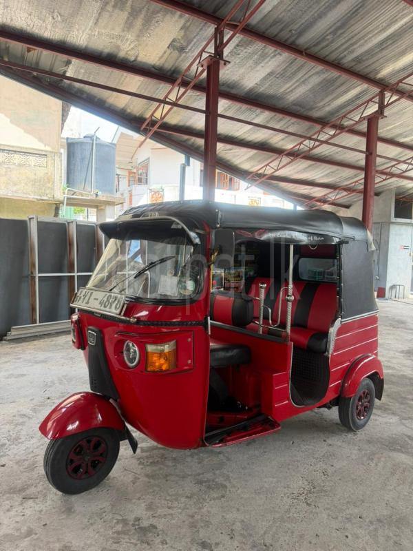 Bajaj Three Wheel 2011 - பயன்படுத்தப்பட்டது முச்சக்கர வண்டி sale in Sri Lanka - patpat.lk