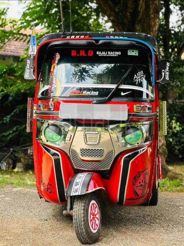 Bajaj Three Wheel 2015 - பயன்படுத்தப்பட்டது முச்சக்கர வண்டி sale in Sri Lanka - patpat.lk