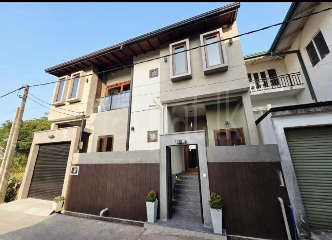 House for Sale in Talawatugoda ads-image-1