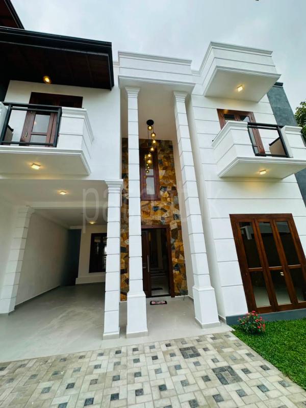 House for Sale in Boralesgamuwa