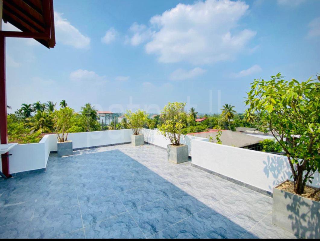 House for Sale in Athurugiriya