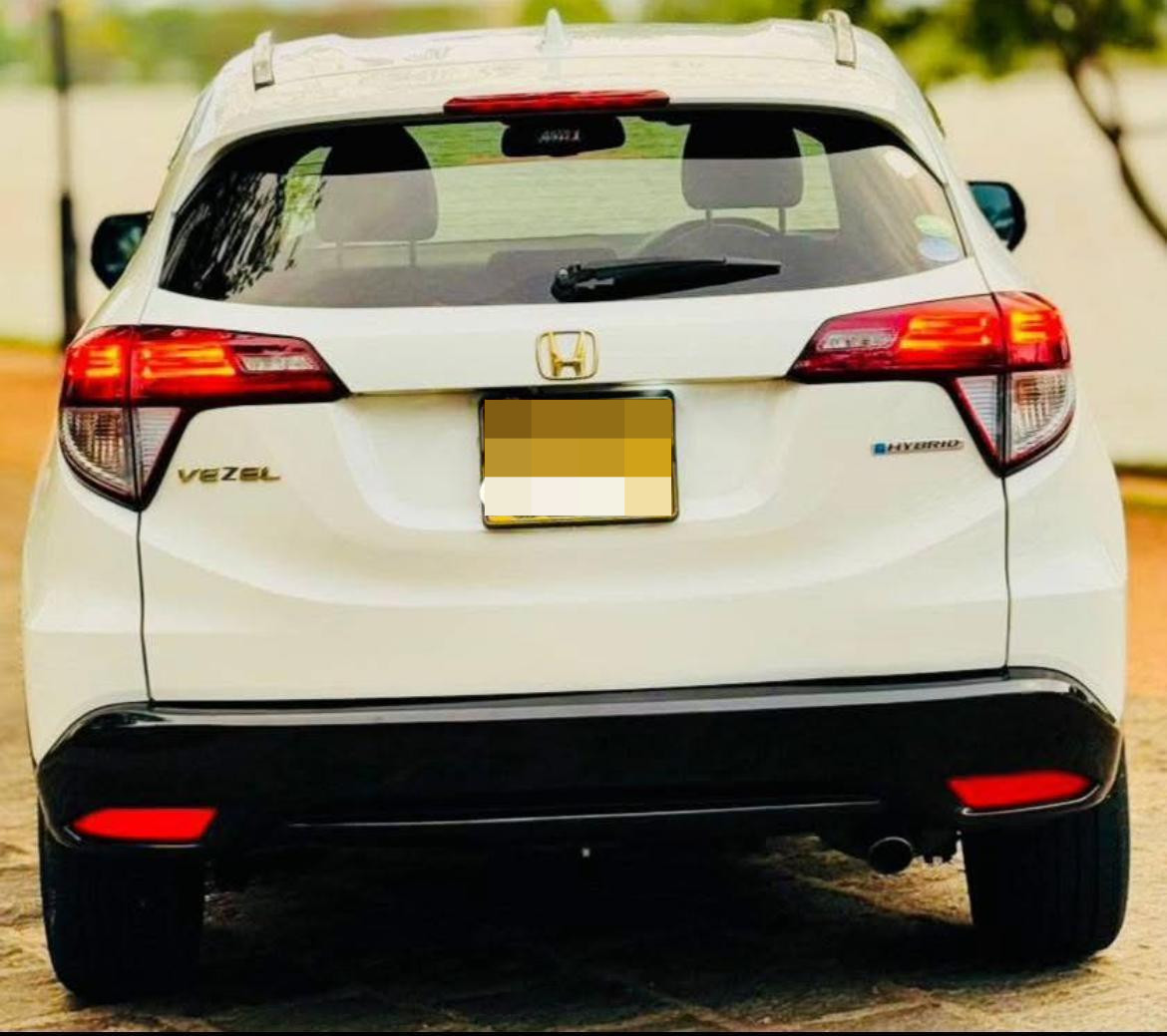 Honda Vezel 2015 - பயன்படுத்தப்பட்டது SUV sale in Sri Lanka - patpat.lk