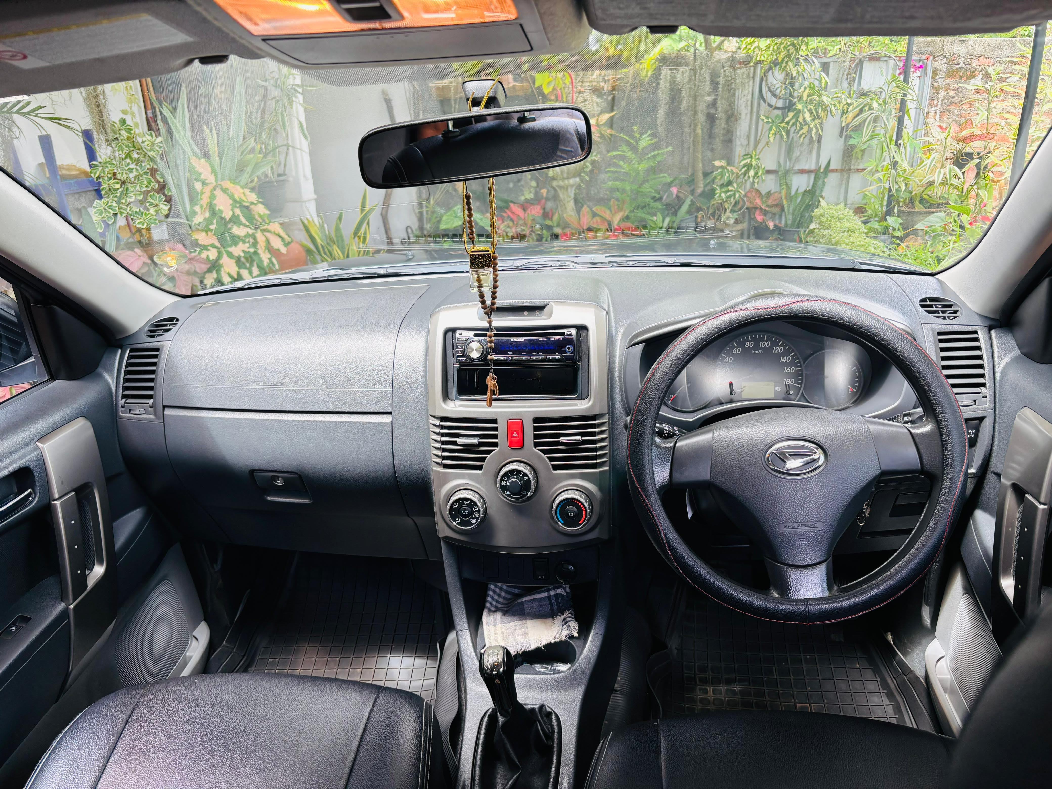 Daihatsu Terios 2010 - பயன்படுத்தப்பட்டது SUV sale in Sri Lanka - patpat.lk