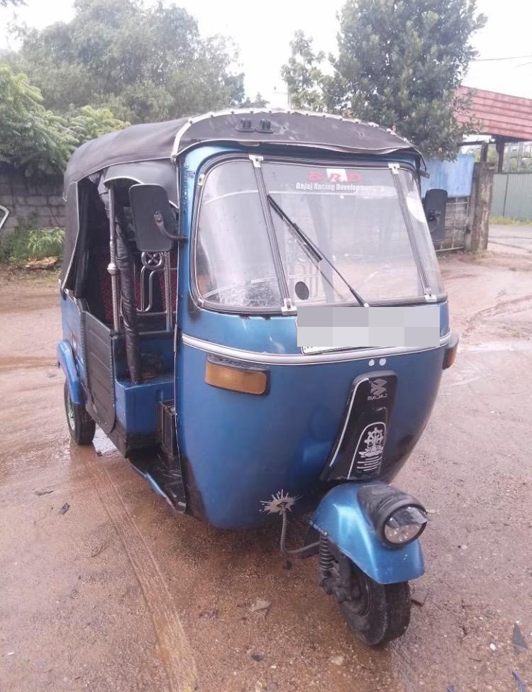 Bajaj 2 stroke 2006 - பயன்படுத்தப்பட்டது முச்சக்கர வண்டி sale in Sri Lanka - patpat.lk