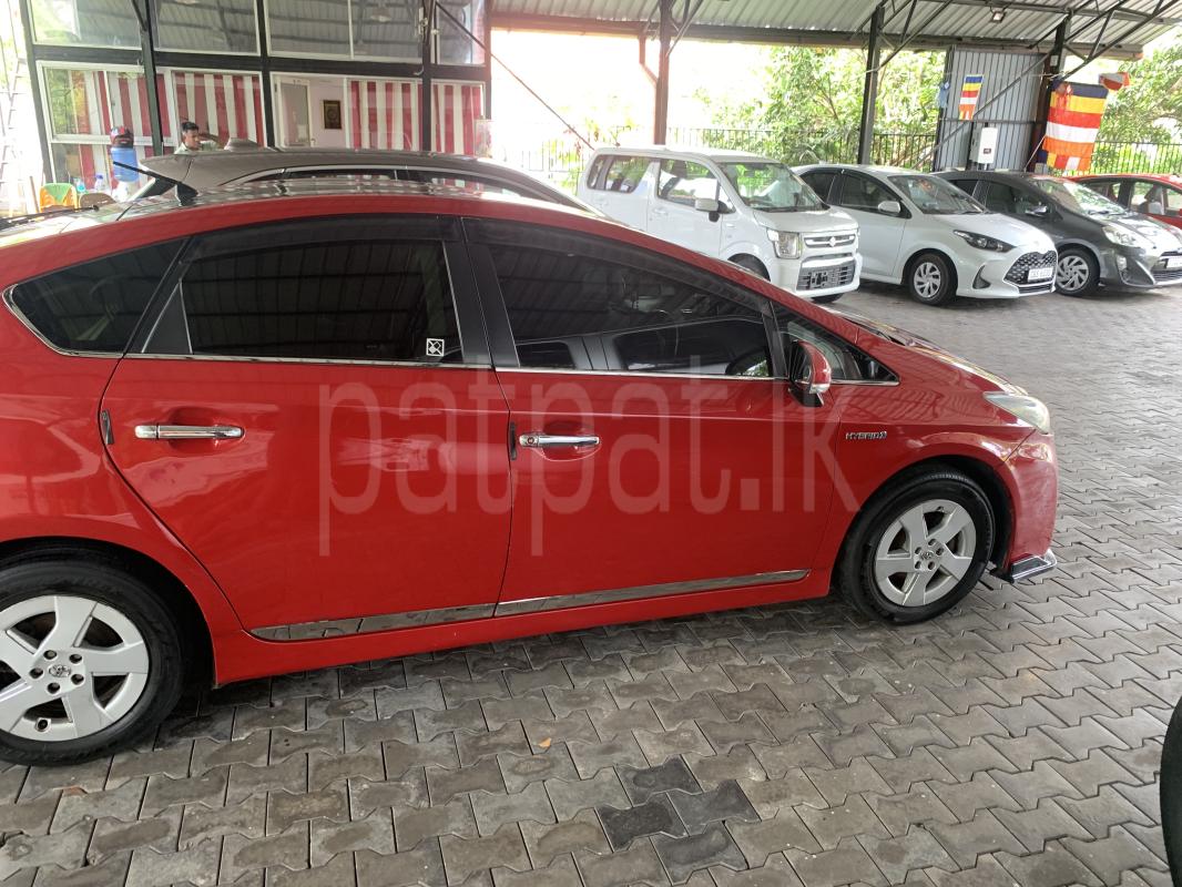 Toyota Prius 2010 - பயன்படுத்தப்பட்டது கார் sale in Sri Lanka - patpat.lk