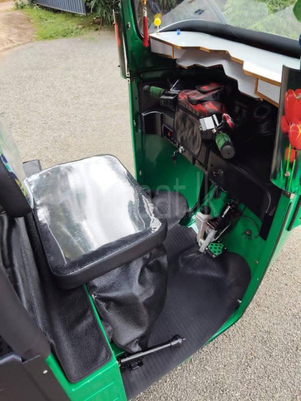 Bajaj 4 stroke 2010 - பயன்படுத்தப்பட்டது முச்சக்கர வண்டி sale in Sri Lanka - patpat.lk