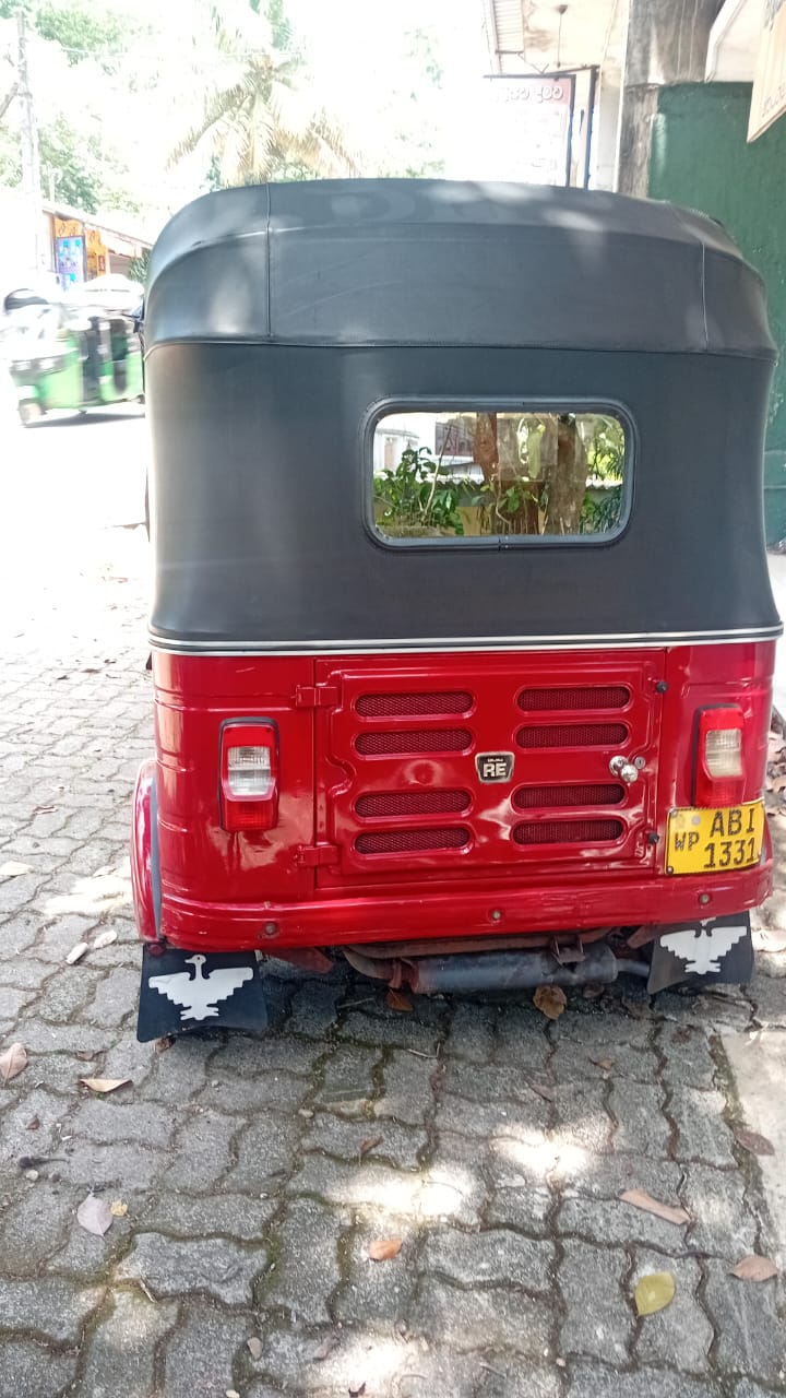 Bajaj 4 stroke 2015 - Used Three wheeler sale in Sri Lanka - patpat.lk