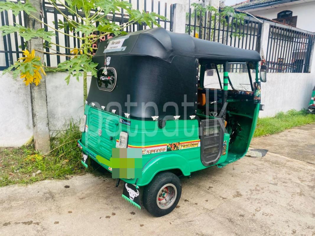 Bajaj Three Wheel 2005 - பயன்படுத்தப்பட்டது முச்சக்கர வண்டி sale in Sri Lanka - patpat.lk