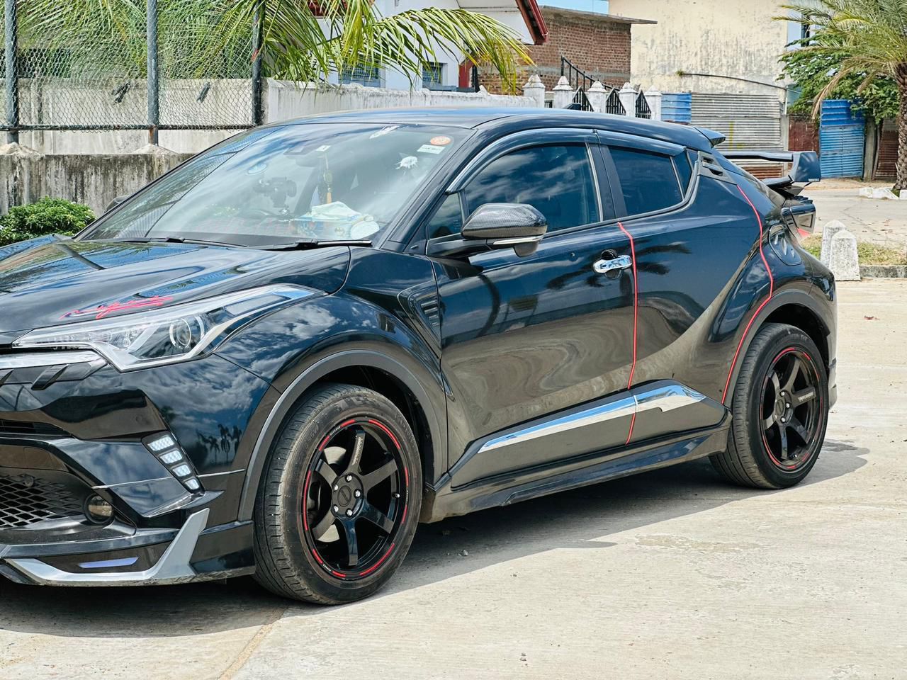 Toyota CHR 2017 - Used SUV sale in Sri Lanka - patpat.lk