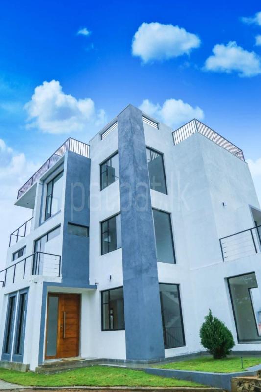 House for Sale in Peradeniya