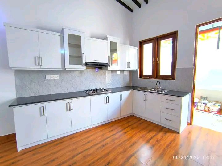 House for Sale in Athurugiriya