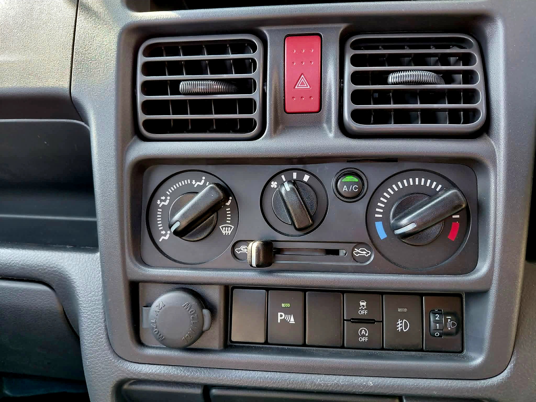 Suzuki Carry 2024 - Reconditioned Truck sale in Sri Lanka - patpat.lk