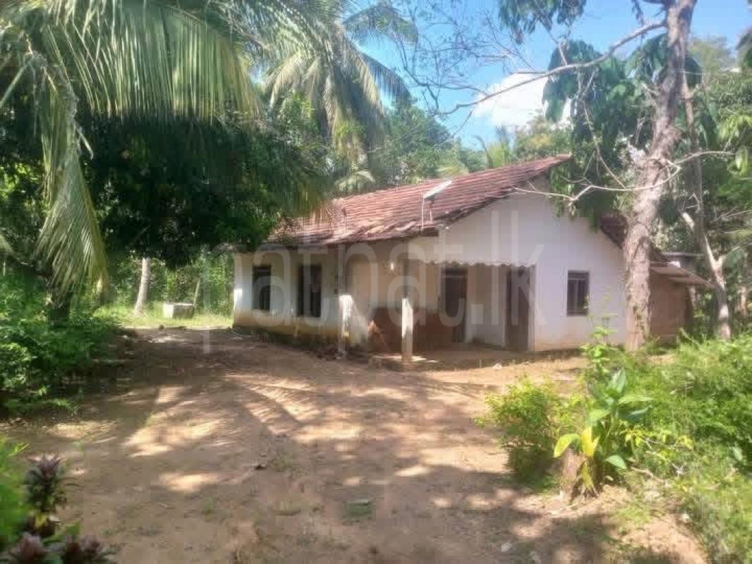 House for Sale in Ambepussa