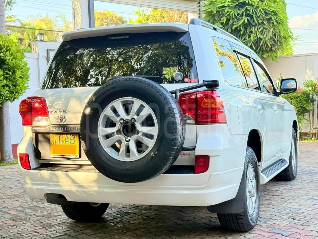 Toyota Land Cruiser 2013 - Used SUV sale in Sri Lanka - patpat.lk