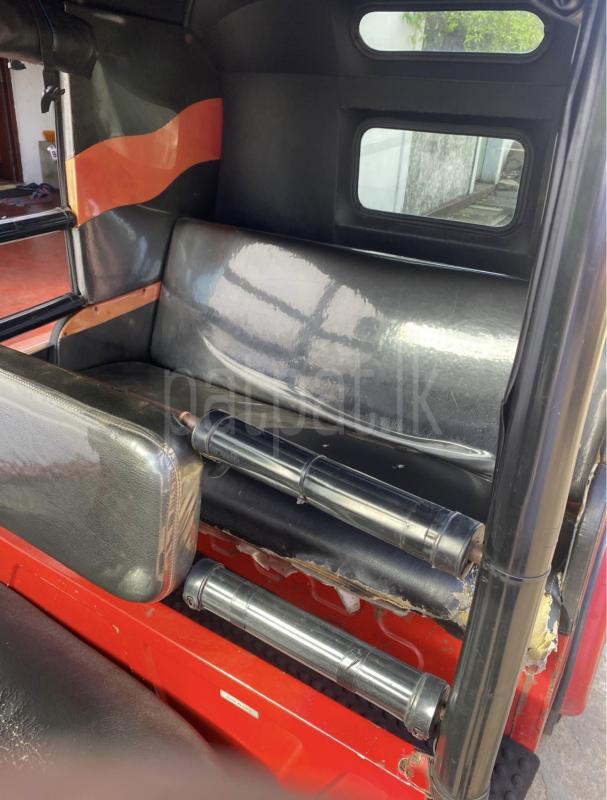 Bajaj 4 stroke 2020 - பயன்படுத்தப்பட்டது முச்சக்கர வண்டி sale in Sri Lanka - patpat.lk