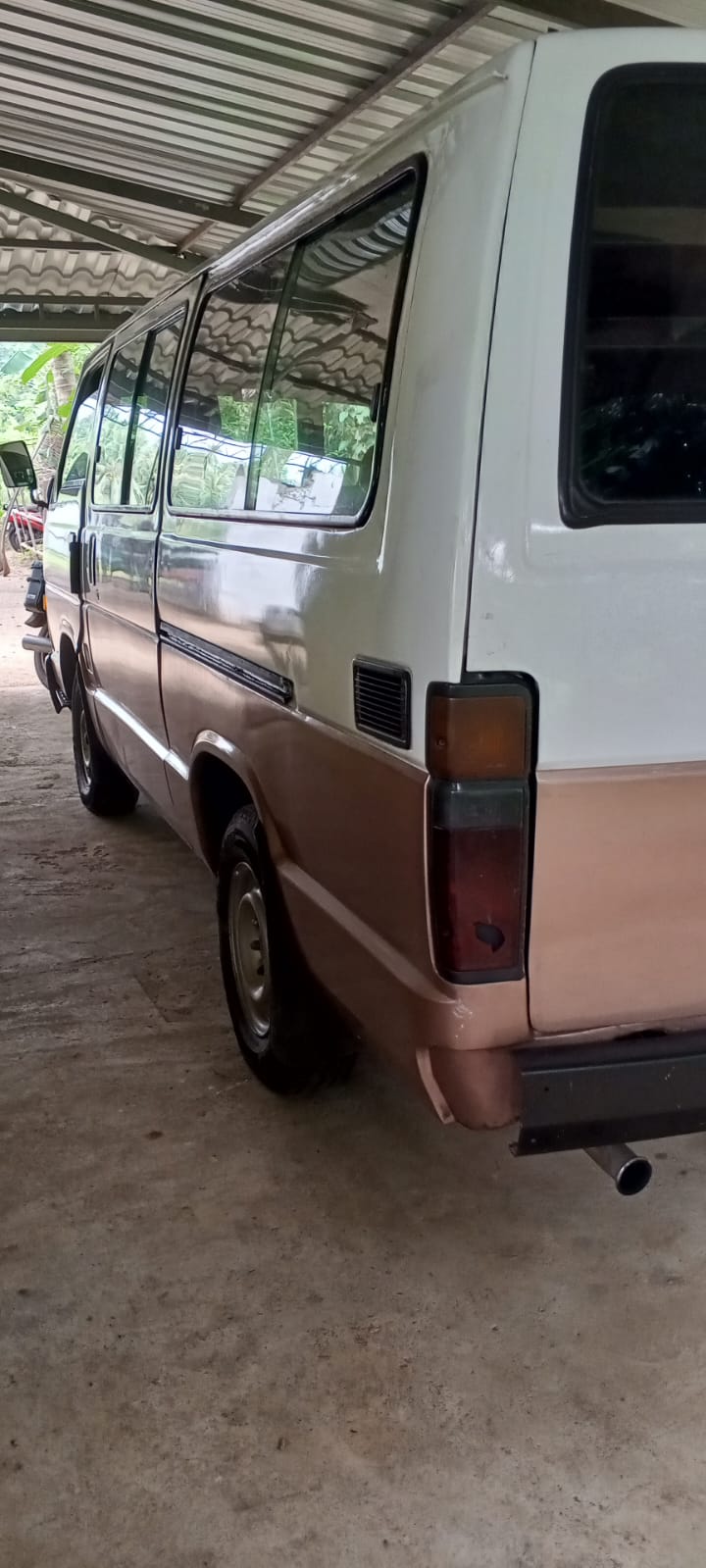 Toyota Hiace 1985 - Used Van sale in Sri Lanka - patpat.lk