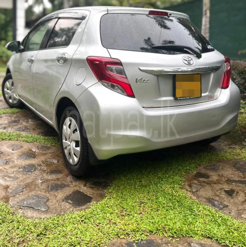 Toyota Vitz 2016 - பயன்படுத்தப்பட்டது கார் sale in Sri Lanka - patpat.lk