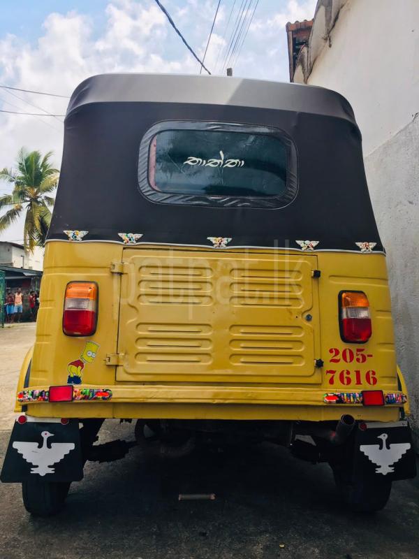 Bajaj 2 stroke 2000 - Used Three wheeler sale in Sri Lanka - patpat.lk