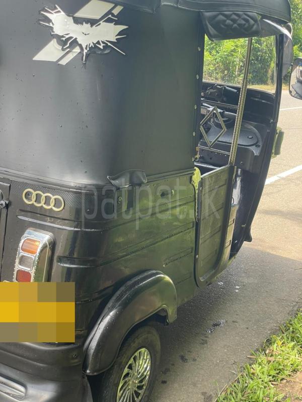 Bajaj Three Wheel 2010 - பயன்படுத்தப்பட்டது முச்சக்கர வண்டி sale in Sri Lanka - patpat.lk