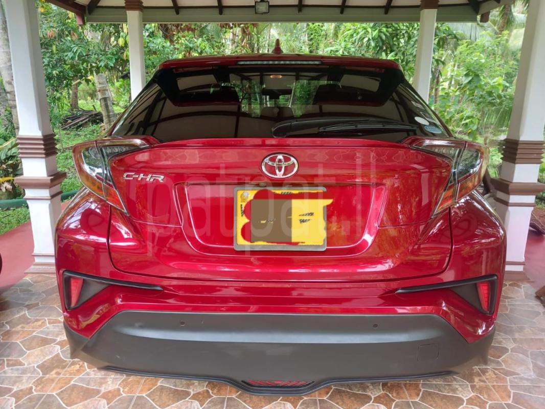 Toyota CHR 2018 - பயன்படுத்தப்பட்டது SUV sale in Sri Lanka - patpat.lk