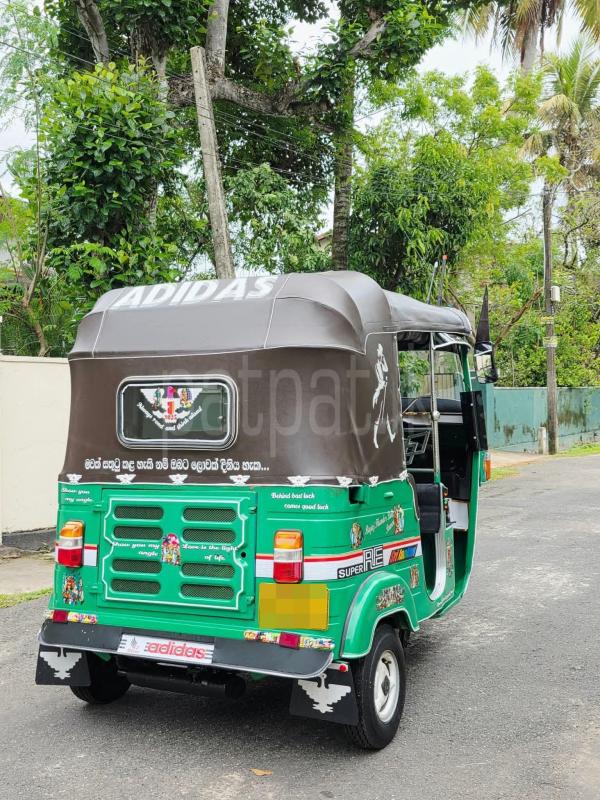 Bajaj Three Wheel 2011 - භාවිතා කරන ලද ත්‍රිරෝද රථය sale in Sri Lanka - patpat.lk